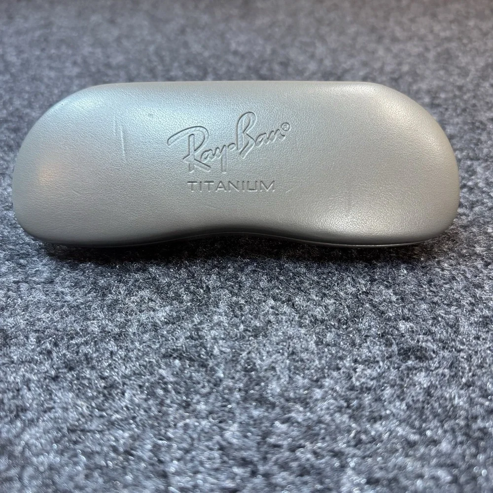 Ray Ban Titanium Hard Case Sunglasses/Glasses Holder Clam Shape Grey/Silver